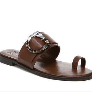 Naturalizer Finola Leather Buckle Detail Toe Loop Thong Sandals